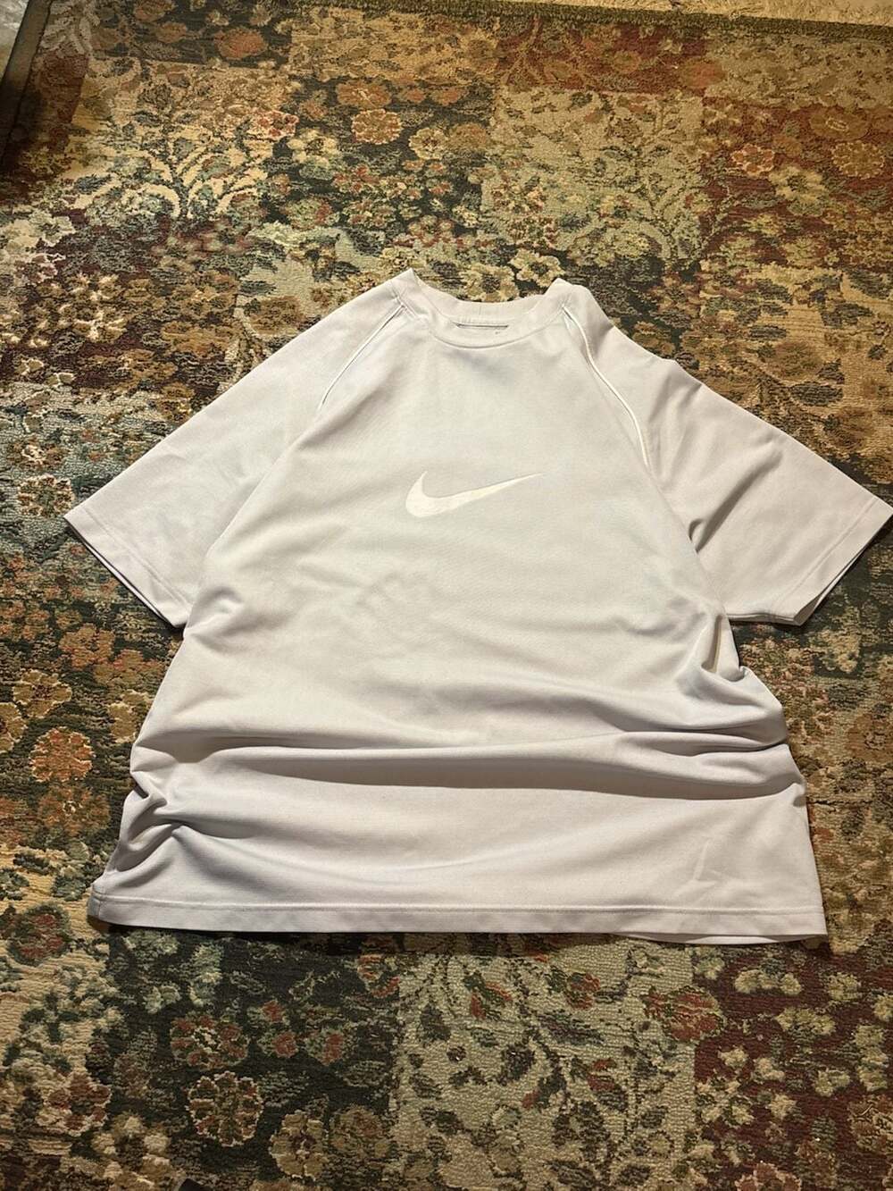 Nike Men's Center Swoosh Raglan Performance T-Shirt Gray